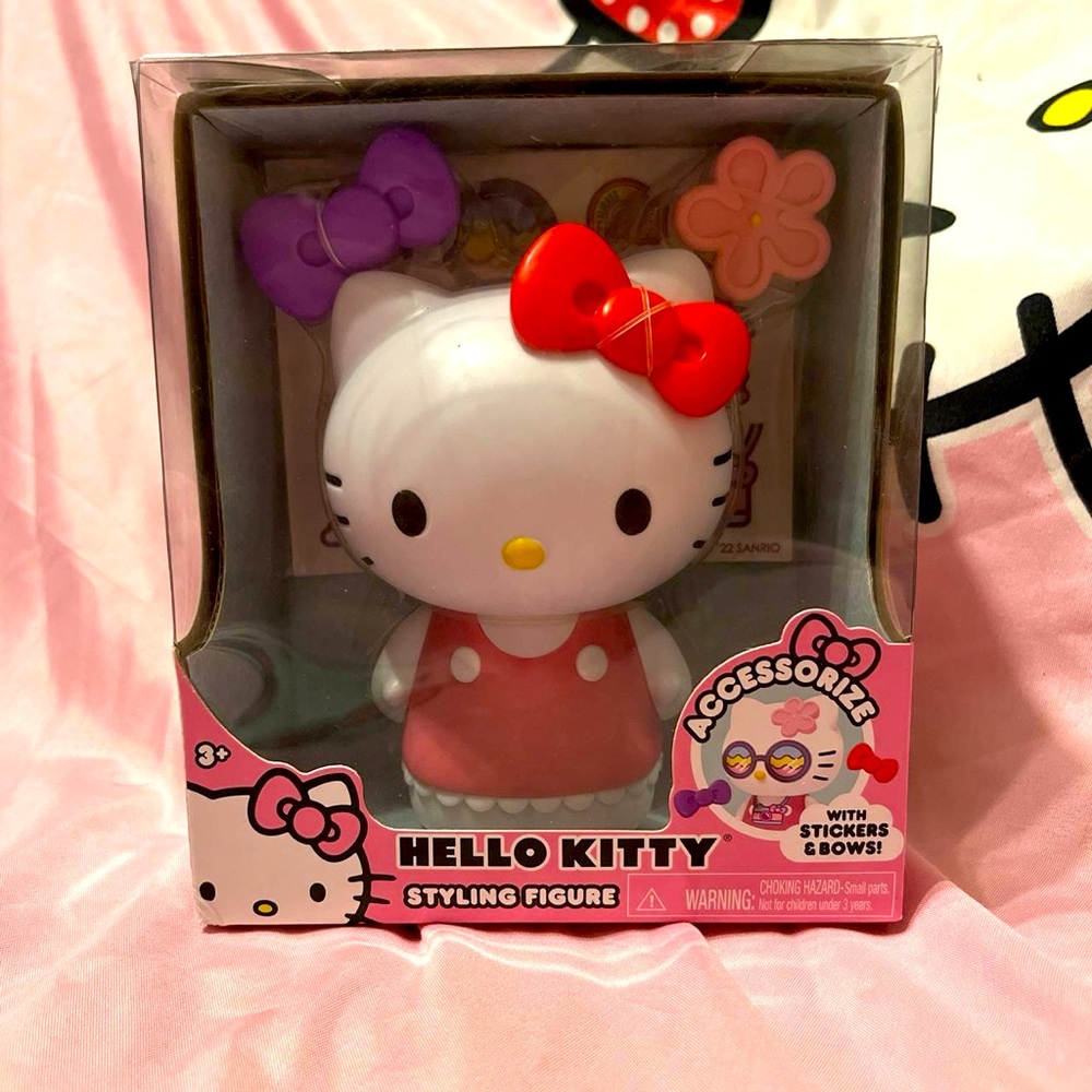 🎄Adorable Hello Kitty Accessorize With Stickers & Bows Styling Figure!